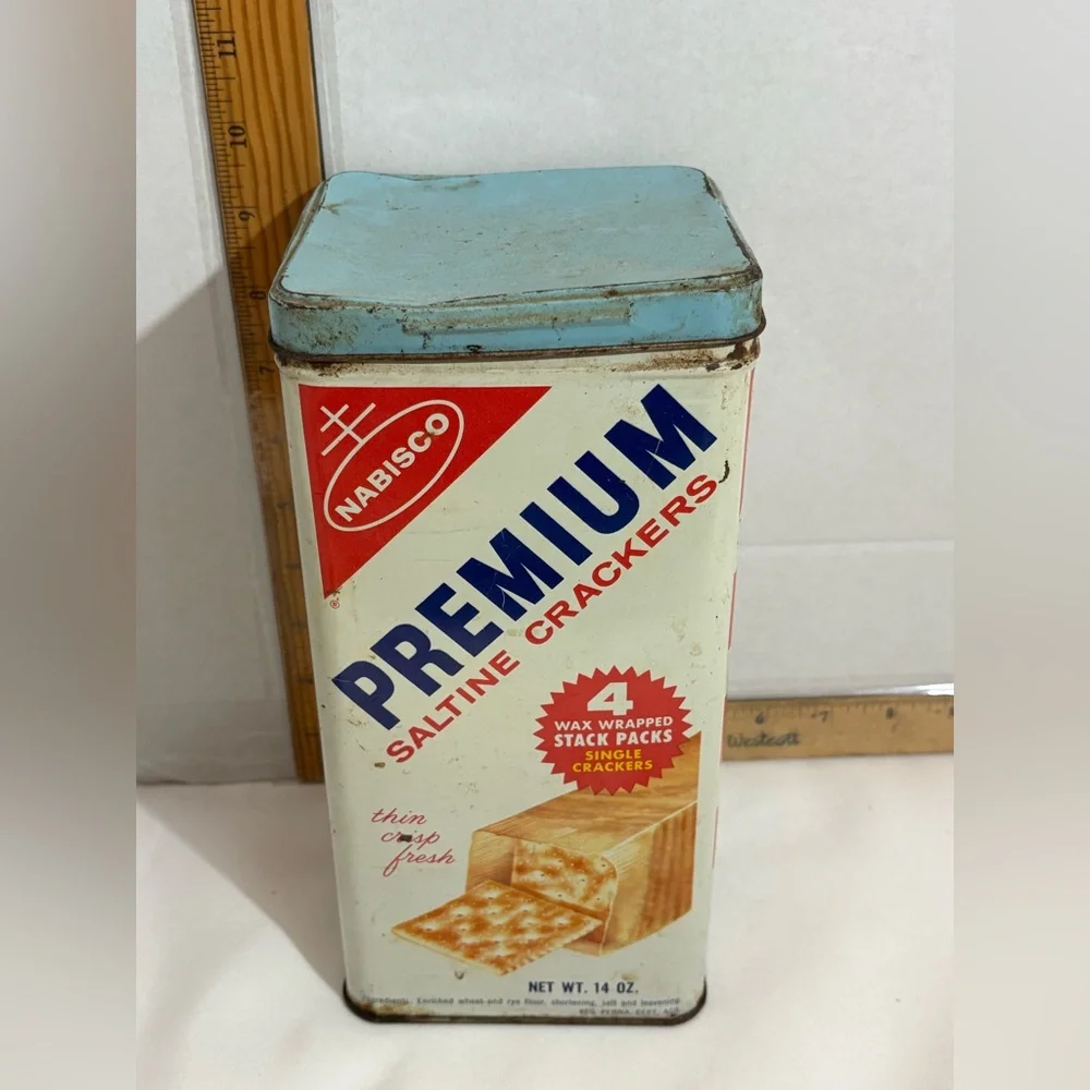vintage Nabisco Premium‎ Saltine Crackers metal tin